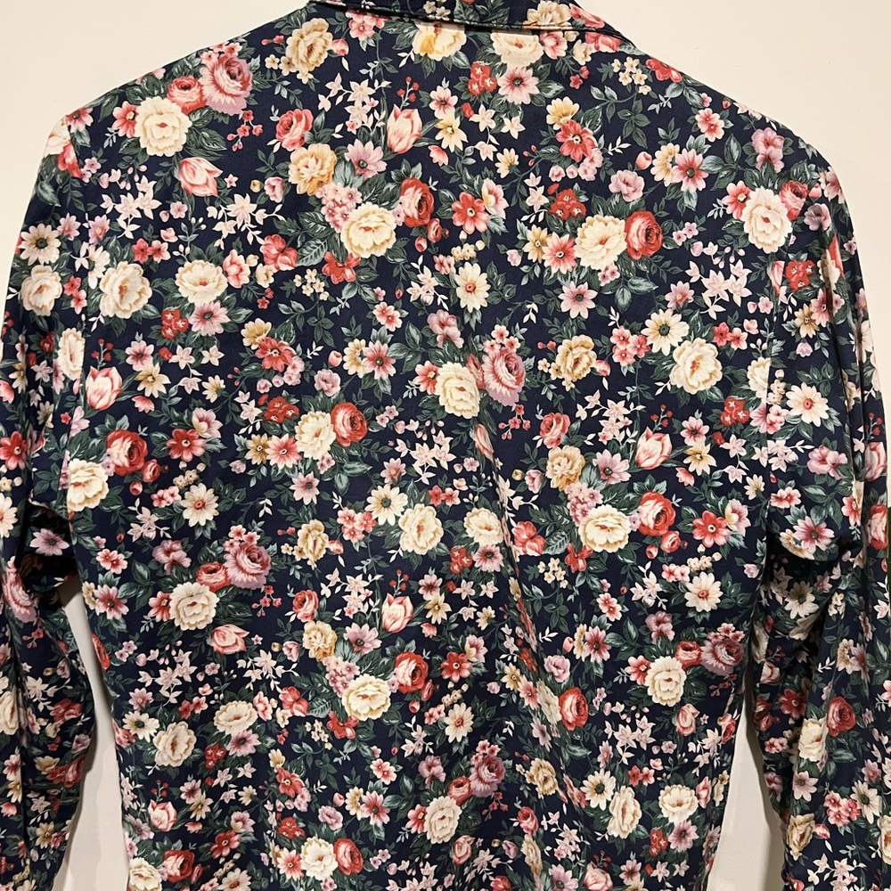 Vintage Floral Button-Up Shirt - Picture 4 of 4